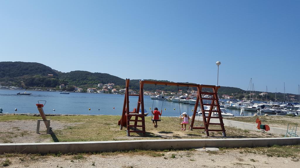 Guest House Galeb Supetarska Draga Exterior foto
